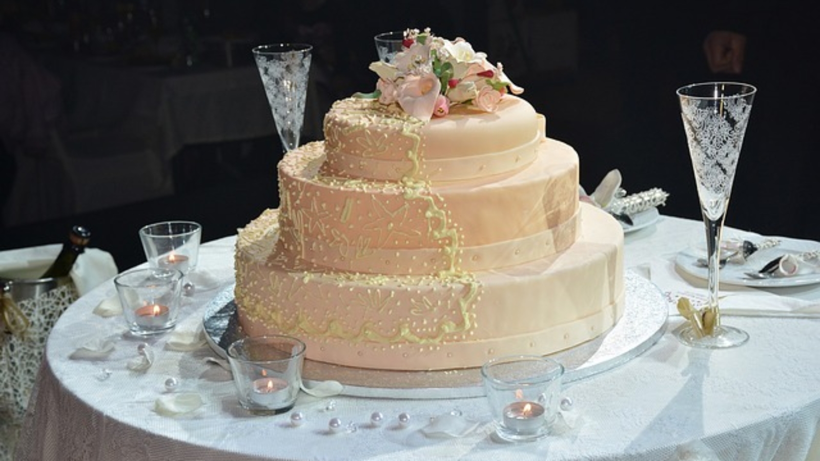 wedding-cake-1280014_640